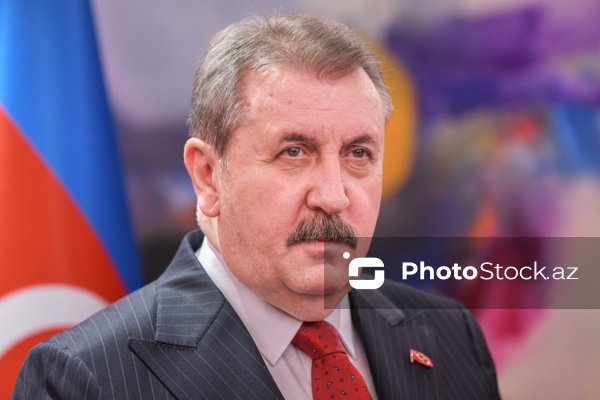 Mustafa Destici - Böyük Birlik Partiyasının sədri