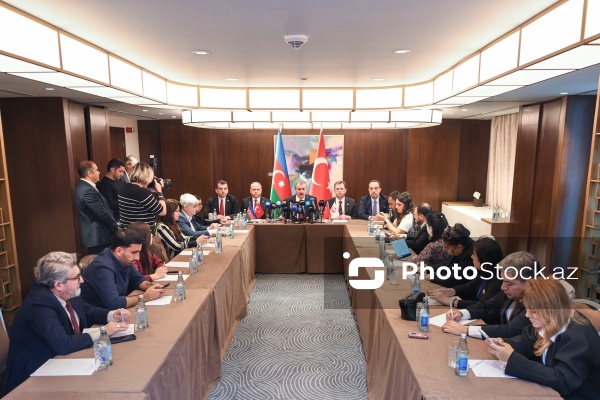 Böyük Birlik Partiyasının sədri Mustafa Desticinin mətbuat konfransı