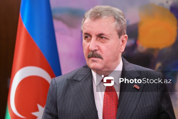 Mustafa Destici - Böyük Birlik Partiyasının sədri