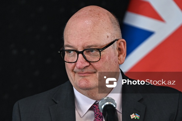 Böyük Britaniyanın Azərbaycandakı səfiri Dankan Norman mətbuat konfransı