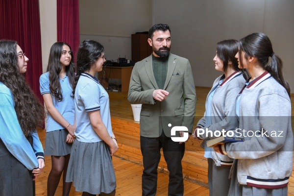 BŞTİ və “Kaspi” qəzetinin təşkilatçılığı ilə 193 nömrəli tam orta məktəbdə baş tutan görüş