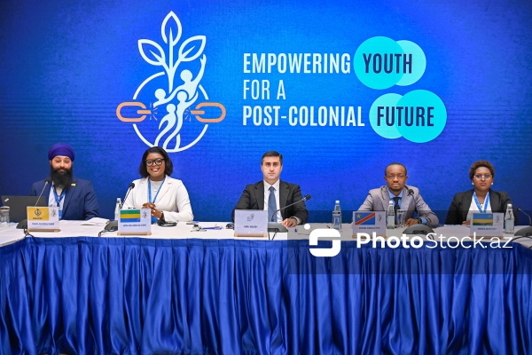 Bakıda keçirilən gənclərin postkolonial dövrdə roluna həsr olunmuş beynəlxalq forum