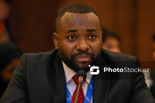 Çarlz Patrik Mokvenyei - Gənclərin postkolonial dövrdə roluna həsr olunmuş beynəlxalq forumda