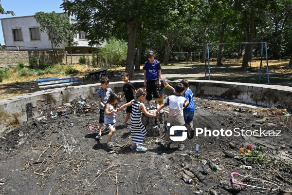 Bülbülə qəsəbəsində yerləşən baxımsız park