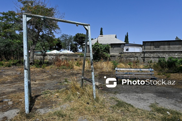 Bülbülə qəsəbəsində yerləşən baxımsız park