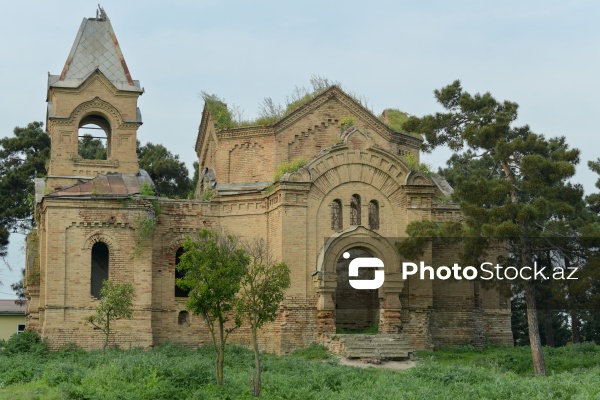 Cəlilabad rayonunun Günəşli kəndində yerləşən pravoslav kilsəsi