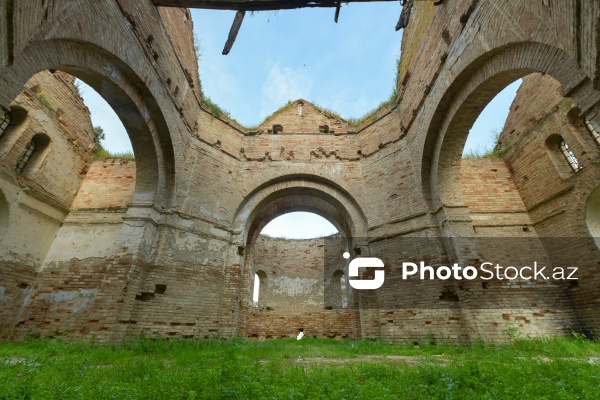 Cəlilabad rayonunun Günəşli kəndində yerləşən pravoslav kilsəsi