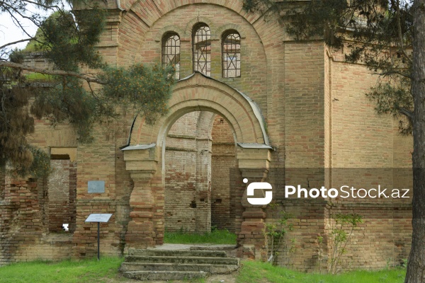 Cəlilabad rayonunun Günəşli kəndində yerləşən pravoslav kilsəsi