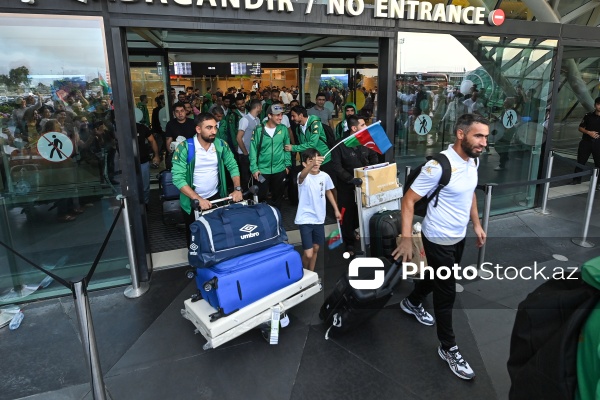 Çempionlar Liqasının qalibi olan Azərbaycan futbolçuları vətənə döndü