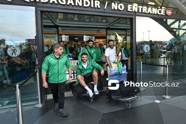 Çempionlar Liqasının qalibi olan Azərbaycan futbolçuları vətənə döndü