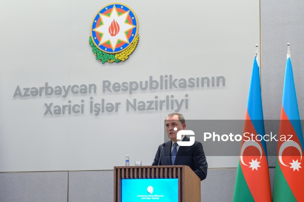 Ceyhun Bayramov və Kaya Kallasın birgə mətbuat konfransı