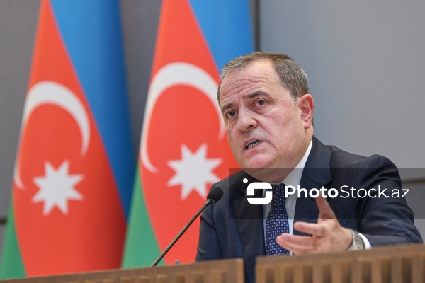 Ceyhun Bayramov - Xarici İşlər Nazirliyində keçirilən mətbuat konfransında