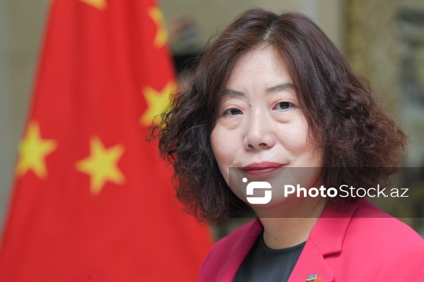 Lu Mey - Bakıda keçirdiyi mətbuat konfransında