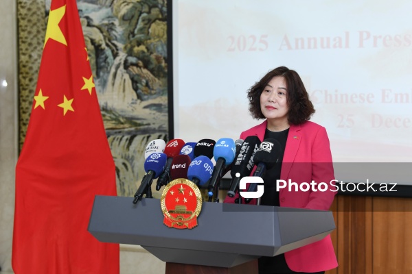 Lu Mey - Bakıda keçirdiyi mətbuat konfransında