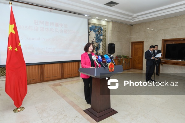 Lu Mey - Bakıda keçirdiyi mətbuat konfransında