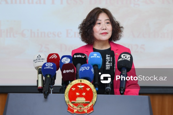 Lu Mey - Bakıda keçirdiyi mətbuat konfransında