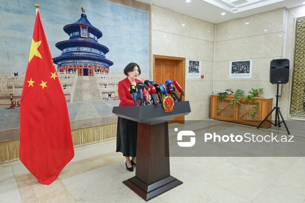 Çinin Azərbaycandakı səfiri Lu Meyin brifinqi