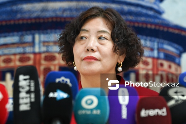 Çinin Azərbaycandakı səfiri Lu Meyin brifinqi