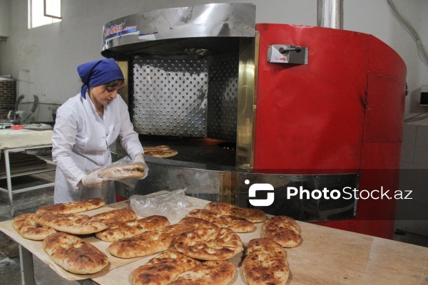 Müxtəlif növ çörək məhsullarının hazırlandığı un məmulatları sexi