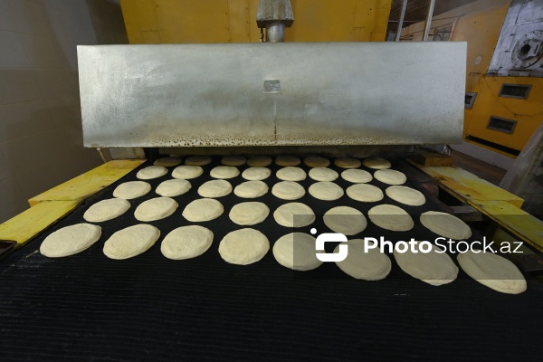 Müxtəlif növ çörək məhsullarının hazırlandığı un məmulatları sexi