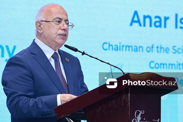 Anar İsgəndərov - "Davamlı və dayanıqlı şəhər inkişafı üçün insan kapitalının formalaşdırılması" mövzusunda keçirilən beynəlxalq konfransda