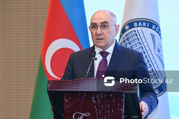 Rasim Əliquliyev - "Davamlı və dayanıqlı şəhər inkişafı üçün insan kapitalının formalaşdırılması" mövzusunda keçirilən beynəlxalq konfransda
