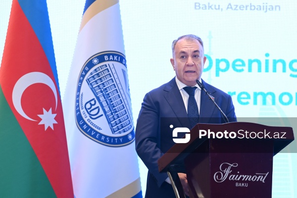 Sadiq Qurbanov - "Davamlı və dayanıqlı şəhər inkişafı üçün insan kapitalının formalaşdırılması" mövzusunda keçirilən beynəlxalq konfransda
