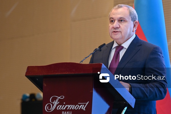 Elçin Babayev - "Davamlı və dayanıqlı şəhər inkişafı üçün insan kapitalının formalaşdırılması" mövzusunda keçirilən beynəlxalq konfransda