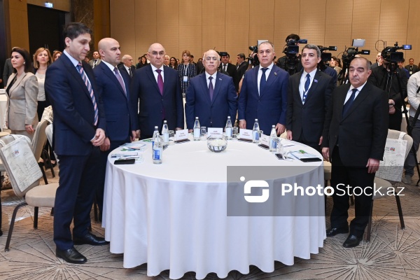 "Davamlı və dayanıqlı şəhər inkişafı üçün insan kapitalının formalaşdırılması" mövzusunda keçirilən beynəlxalq konfrans