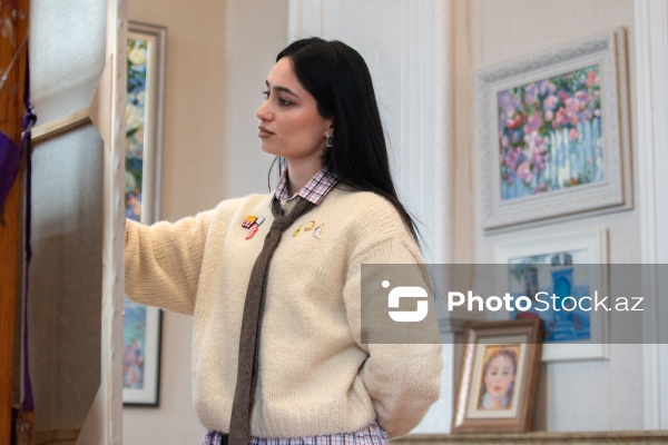 Gənc rəssam Leyla Qurbanova