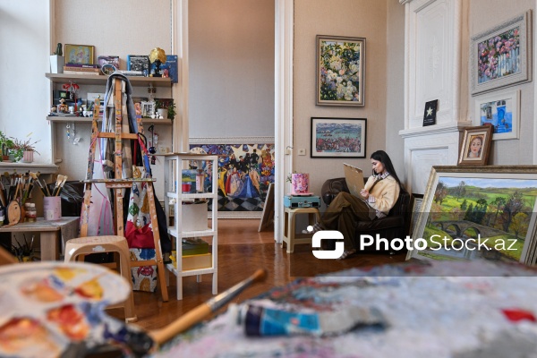 Gənc rəssam Leyla Qurbanova