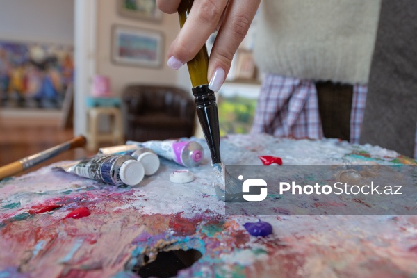 Gənc rəssam Leyla Qurbanova