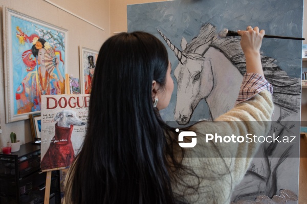 Gənc rəssam Leyla Qurbanova