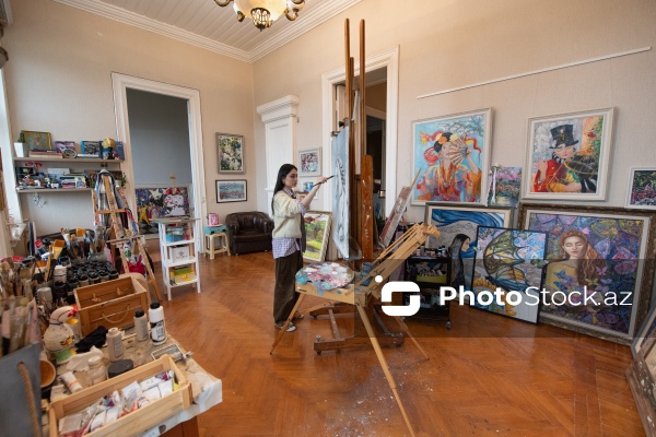 Gənc rəssam Leyla Qurbanova