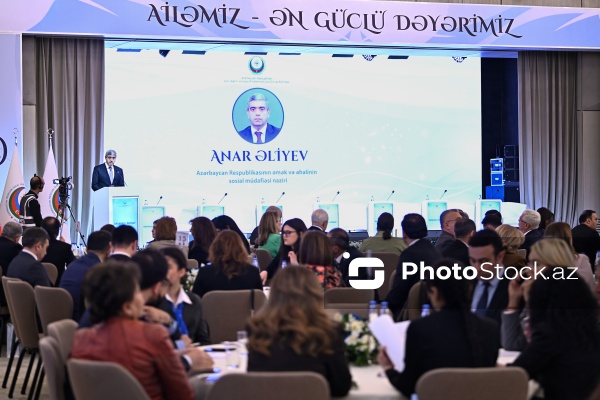 "Dayanıqlı inkişaf: ailə, qadın və uşaq siyasəti" mövzusunda keçirilən konfrans