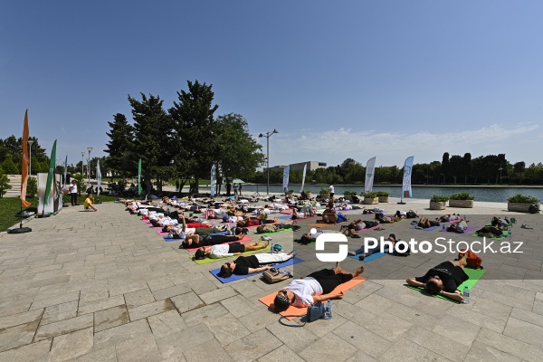 Dədə Qorqud parkında keçirilən yoqa təlimi