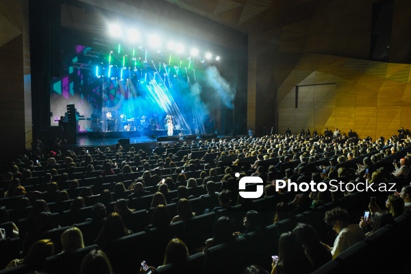 Demet Akalının Bakı Konqres Mərkəzində keçirilən konserti