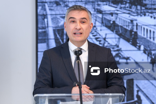 Turxan Əhmədov - “Qara qızılın saldığı dəmir yollar” sərgisində