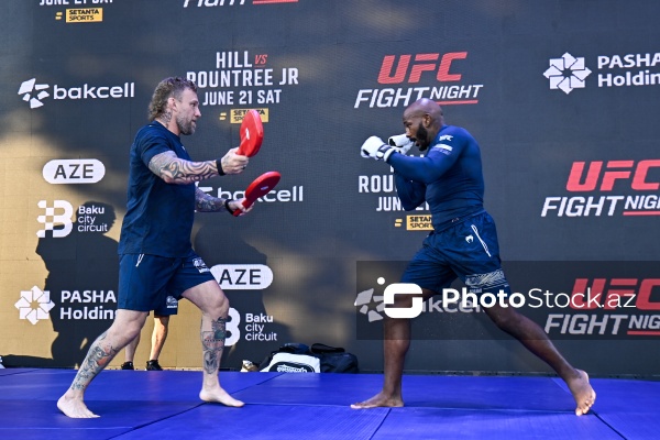 Dənizkənarı Milli Parkda UFC döyüşçüləri ilə keçirilən görüş