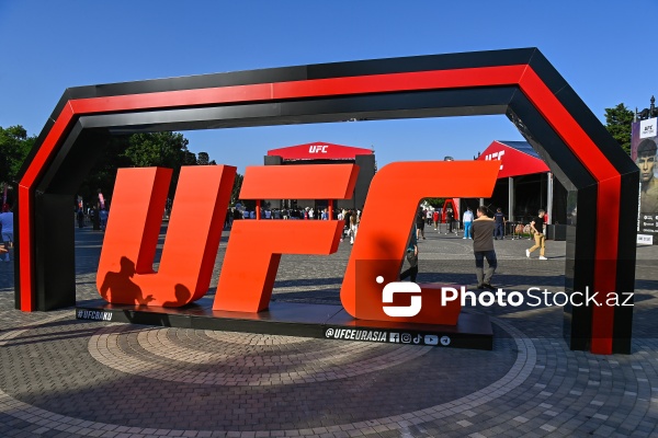 Dənizkənarı Milli Parkda UFC döyüşçüləri ilə keçirilən görüş