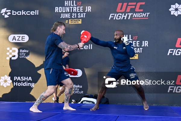 Dənizkənarı Milli Parkda UFC döyüşçüləri ilə keçirilən görüş