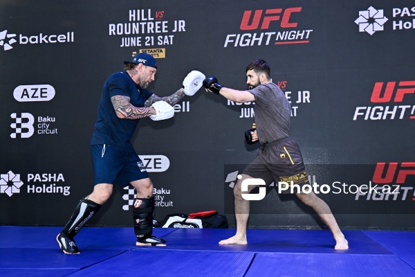 Dənizkənarı Milli Parkda UFC döyüşçüləri ilə keçirilən görüş