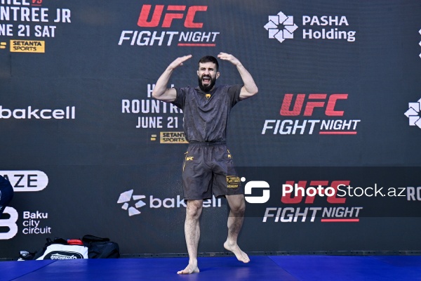 Dənizkənarı Milli Parkda UFC döyüşçüləri ilə keçirilən görüş