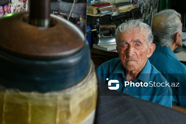 95 yaşlı dərzi Rasim Məmmədov