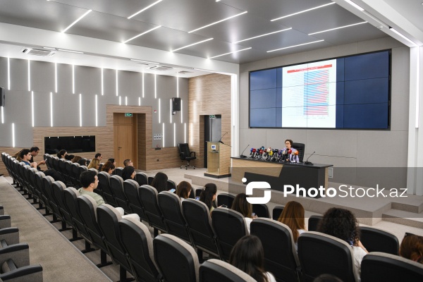 DİM sədri Məleykə Abbaszadənin universitetlərə qəbulun nəticələri ilə bağlı keçirdiyi brifinq