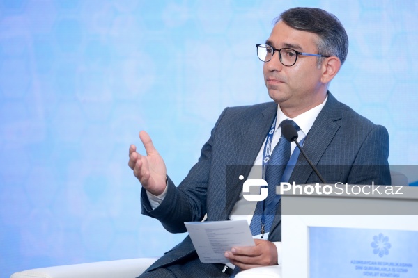 Gündüz İsmayılov  - "Dini mövzuların mediada təqdimatı: dini sabitliyin qorunmasında birgə məsuliyyət" mövzusunda konfransda