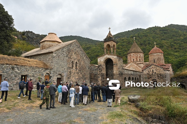 Diplomatik korpusun nümayəndələri Kəlbəcər rayonundakı Xudavəng monastır kompleksi ilə tanış olublar