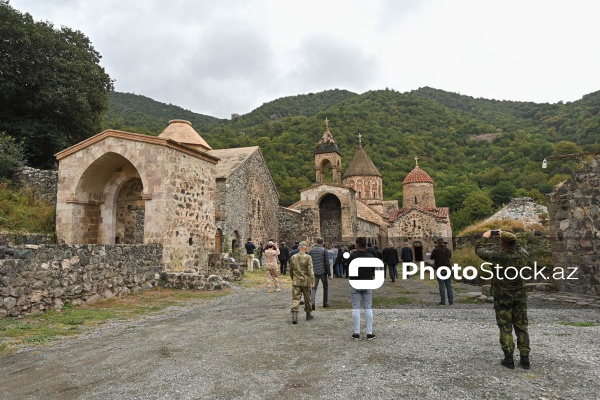 Diplomatik korpusun nümayəndələri Kəlbəcər rayonundakı Xudavəng monastır kompleksi ilə tanış olublar