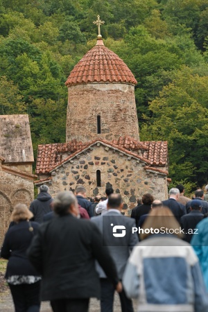 Diplomatik korpusun nümayəndələri Kəlbəcər rayonundakı Xudavəng monastır kompleksi ilə tanış olublar