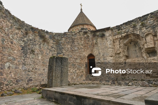 Diplomatik korpusun nümayəndələri Kəlbəcər rayonundakı Xudavəng monastır kompleksi ilə tanış olublar